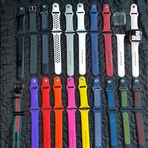 Apple Watch Series 4 Bundle 44mm (Rose Gold)